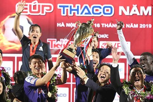 Bầu Hiển: Doanh nhân thành công bậc nhất với trái bóng