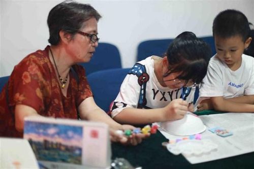 Trung Quốc: Các cụ bà chung tay nuôi dưỡng thế hệ tương lai