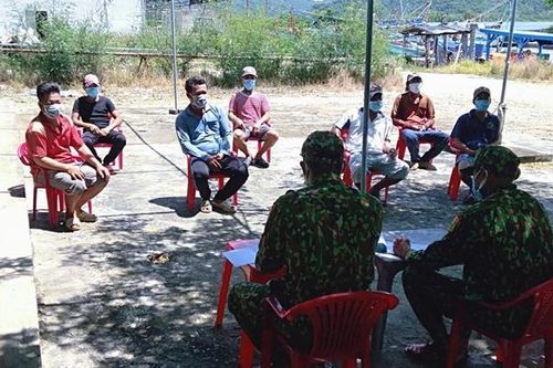 Kịp thời cứu 7 thuyền viên bị nạn trên biển