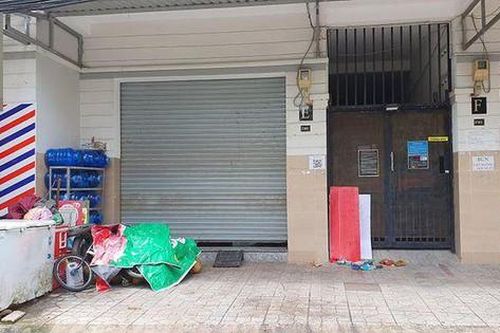 Đi lên cầu thang phòng trọ, hai anh em bị điện giật tử vong