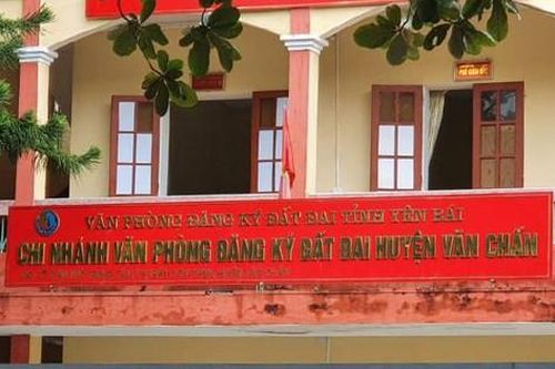 Khởi tố 3 cán bộ trục lợi trong quá trình chuyển nhượng đất