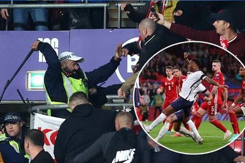 CĐV Hungary đánh nhau với cảnh sát Anh trong trận hòa nhạt trên sân Wembley
