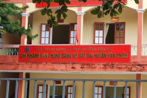 Yên Bái: Bắt 3 cán bộ huyện sai phạm liên quan đến đất đai