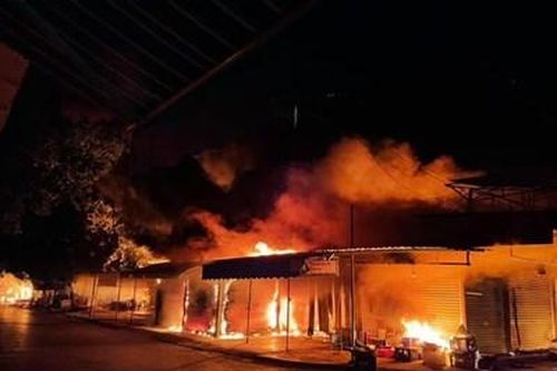 Hải Phòng: Cháy chợ Núi Đèo, nhiều gian hàng bị thiêu rụi