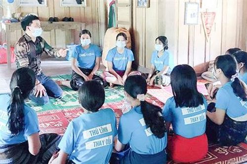 Chắp cánh ước mơ cho trẻ em gái vùng khó