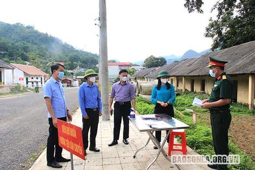 Đồng chí Trưởng Ban Tuyên giáo tỉnh ủy làm việc tại Thuận Châu