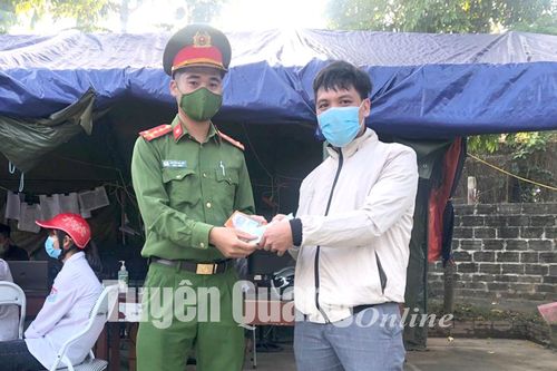 Hai lần nhặt được, trả lại tài sản cho người đánh rơi