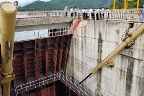 Chính trị - Xã hội Theo dòng thời sự 19 giờ tối nay, thủy điện Hương Điền xả lũ
