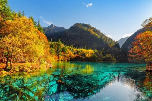 Đắm say cùng những hồ nước tự nhiên đẹp nhất hành tinh
