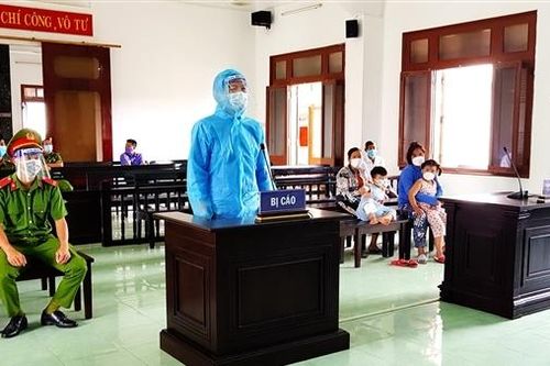 Hung thủ trút xăng, đốt nhà để giết người lãnh án 25 năm tù