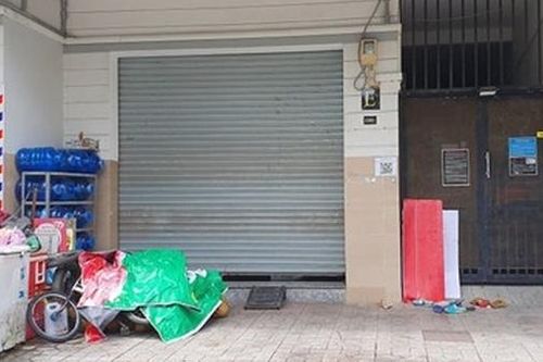 Leo lên gác cứu em họ bị điện giật, cả 2 đều tử vong