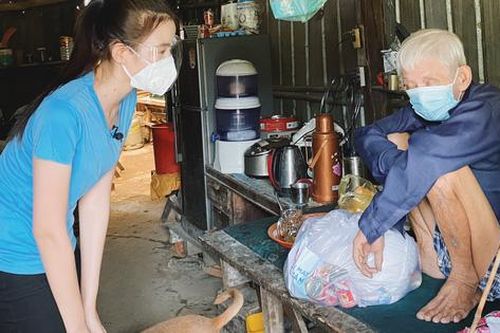 Trước khi đến Miss World 2021, Đỗ Hà vẫn kịp làm điều này cho những người khuyết tật, người già neo đơn