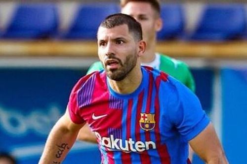 Aguero ghi bàn ở trận đầu khoác áo Barca