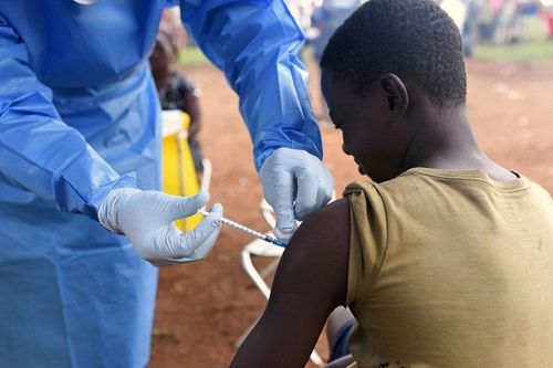 Congo xúc tiến tiêm phòng Ebola nhằm ngăn dịch bùng phát trở lại