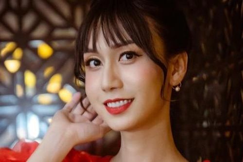 Giật mình khi biết tổng số tiền mà Lynk Lee đã chi ra để được làm con gái đích thực