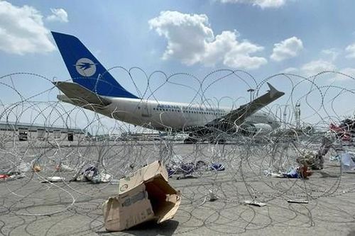 Không quân Mỹ tiết lộ máy bay sơ tán từ Afghanistan từng suýt bị không tặc tấn công