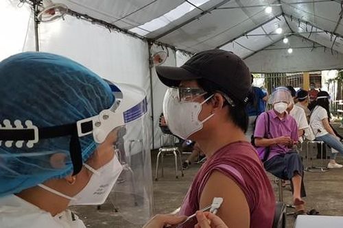 74,5% người dân TPHCM trên 18 tuổi đã tiêm vắc xin mũi 2