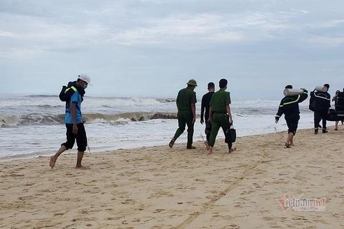 Nam sinh Quảng Trị mất tích khi tắm biển lúc bão