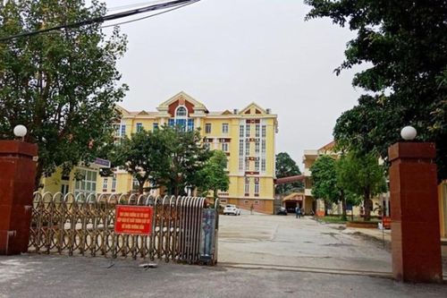Trưởng phòng TNMT huyện Hậu Lộc –Thanh Hóa bị bắt và khám xét nơi làm việc