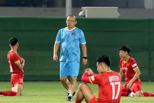 So sánh Việt Nam và Thái Lan ở vòng loại thứ 3 World Cup: Ông Park và Kiatisak, ai giỏi hơn?