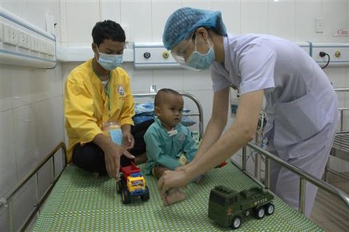 Cấp cứu kịp thời bệnh nhân 21 tháng tuổi bị bệnh tim hiếm gặp