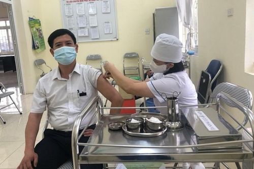 Nguồn cung vắc-xin Covid-19 khan hiếm do các nước điều chỉnh chính sách tiêm chủng