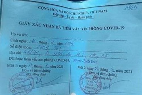 Vụ 'cô gái tiêm vắc xin Pfizer nhờ… ông anh': Cảnh cáo phó chủ tịch phường