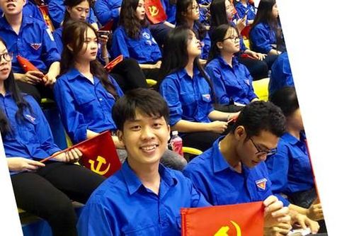 Chàng trai quê Hưng Yên học song bằng, tốt nghiệp loại giỏi là leader đội lễ tân nhà hàng