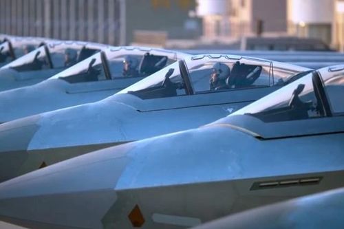 Trung Quốc 'phấn đấu' để tiêm kích J-20 bằng F-22 của Mỹ