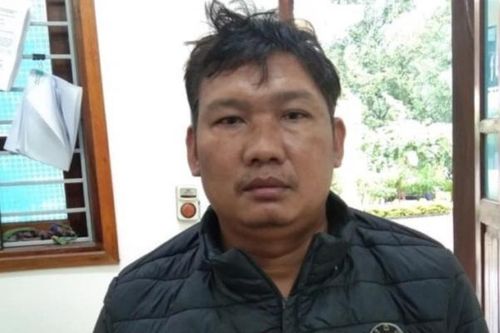 Túng quẫn, bán con gái để lấy tiền chữa bệnh
