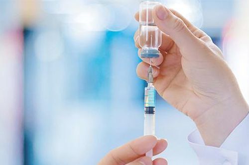 Cha mẹ cần biết những điều này khi cho trẻ từ 12-17 tuổi đi tiêm vắc xin phòng COVID-19