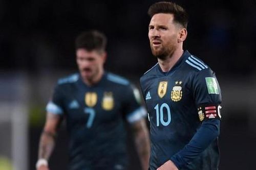 Thắng khó nhọc, Messi đổ lỗi cho... trọng tài