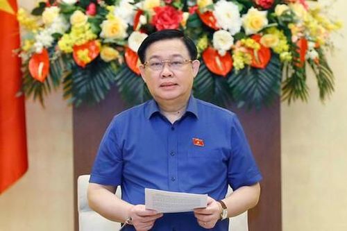 Chủ tịch Quốc hội làm việc về chính sách tài khóa, tiền tệ