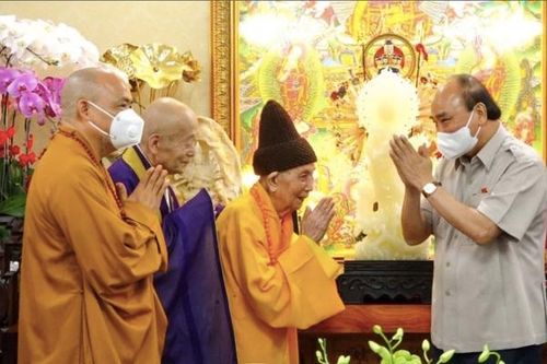 Chủ tịch Nước Nguyễn Xuân Phúc thăm chùa Vĩnh Nghiêm
