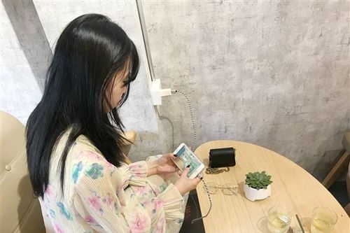 Đánh đổi mạng sống vì vừa sạc pin vừa dùng điện thoại