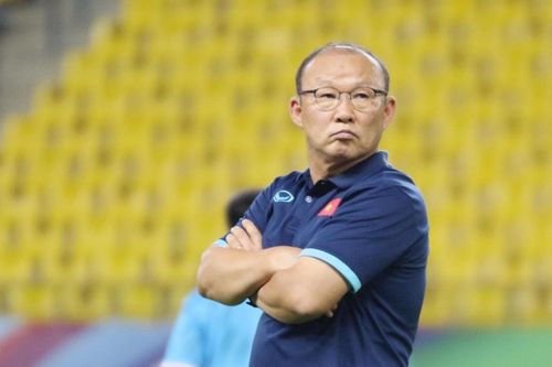 Tuyển Việt Nam tụt dốc không phanh trên bảng xếp hạng FIFA sau 4 năm thời ông Park