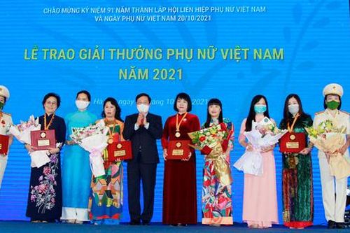 Phó Thủ tướng Phạm Bình Minh: Tôi cảm kích trước những phụ nữ luôn khát khao mang lại điều tốt đẹp