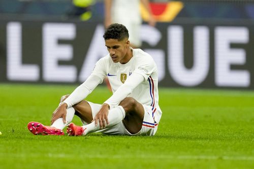 Premier League đối phó với virus FIFA