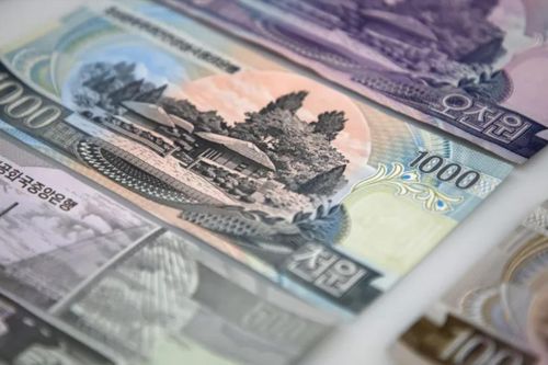 Vì sao tiền Triều Tiên tăng vọt giá trị so với USD?