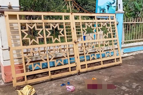 Chủ tịch huyện yêu cầu làm rõ vụ cổng sắt đè trẻ mẫu giáo tử vong