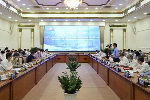 TP Hồ Chí Minh tìm giải pháp phục hồi và phát triển kinh tế - xã hội đến năm 2025
