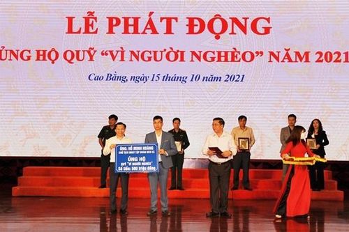 Truyền thống 'lá lành đùm lá rách': Cao Bằng tiếp nhận hơn 13 tỷ đồng ủng hộ Quỹ 'Vì người nghèo' năm 2021