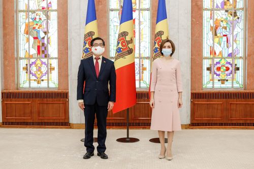 Tổng thống Moldova đánh giá cao những thành tựu của Việt Nam
