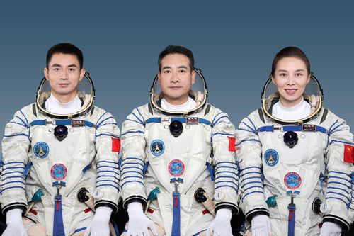 Trung Quốc phóng tàu vũ trụ thứ 2 chở phi hành gia xây trạm không gian