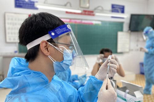 Sở Y tế TP Hồ Chí Minh đề xuất tiêm vaccine phòng COVID-19 cho trẻ 12 - 17 tuổi từ ngày 22/10