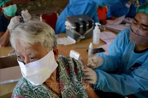 Indonesia triển khai 6 chiến lược để ngăn chặn nguy cơ làn sóng dịch mới