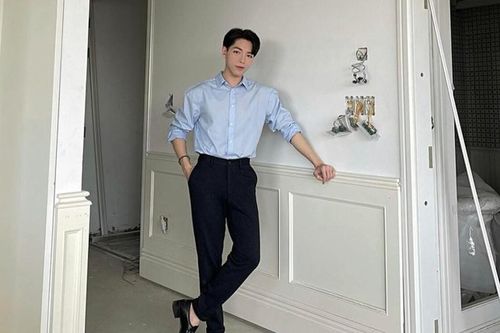 Đăng ảnh khoe nhà mới sang - xịn - mịn ở tuổi 25, Đức Phúc khiến fan lo lắng vì lí do 'khó đỡ'
