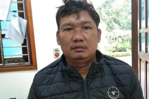 Bố bán con gái ruột qua biên giới để lấy tiền chữa bệnh