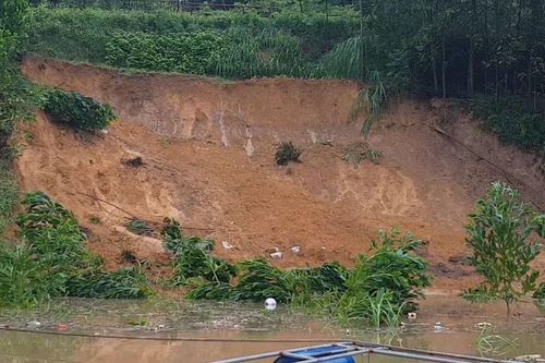 Thanh Thủy: Sạt lở đất và cây trồng do ảnh hưởng của cơn bão số 8