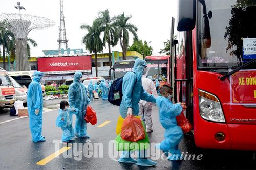 Tuyên Quang đón 373 công dân từ thành phố Hồ Chí Minh, Bình Dương và Đồng Nai trở về
